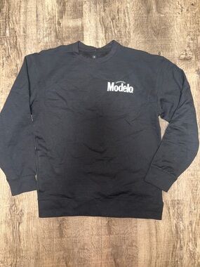 ModelCo Women's Black Crewneck Sweatshirt